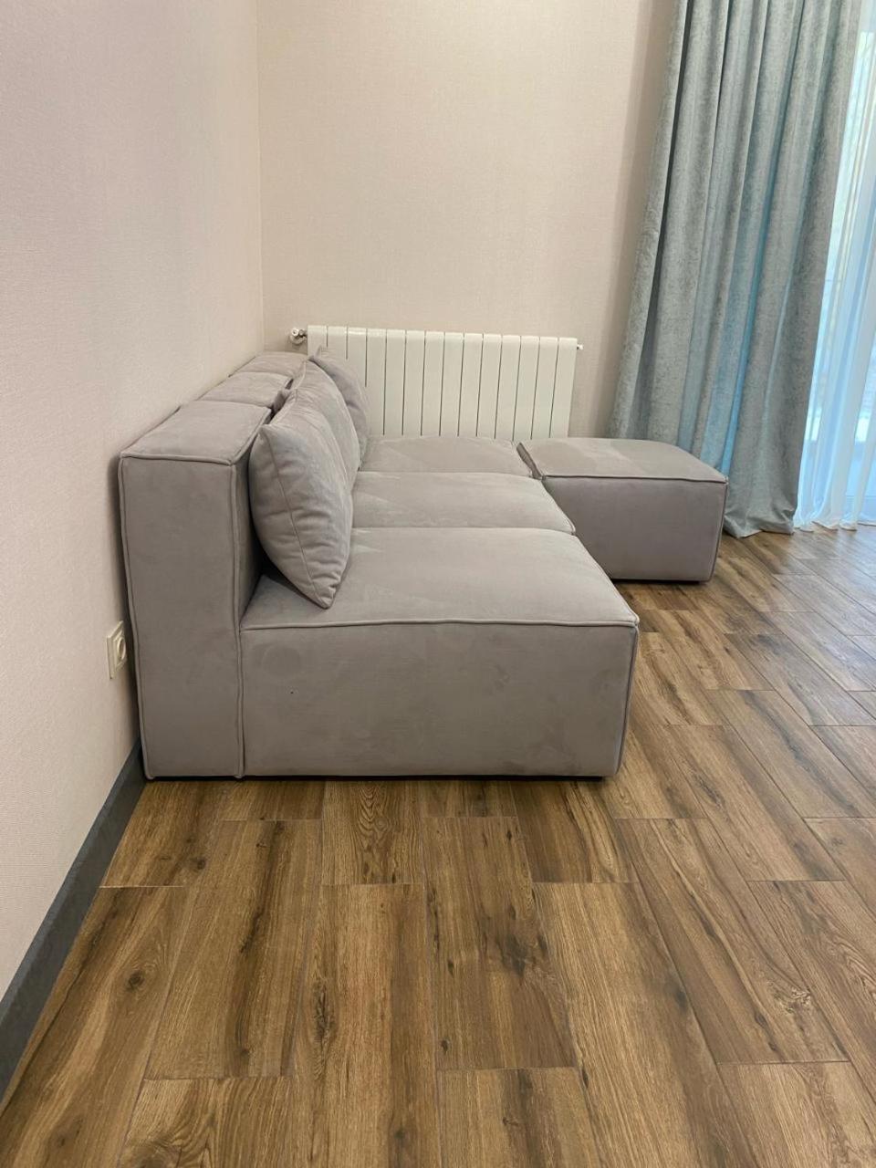 Tbilisi Hilton Apartment ภายนอก รูปภาพ