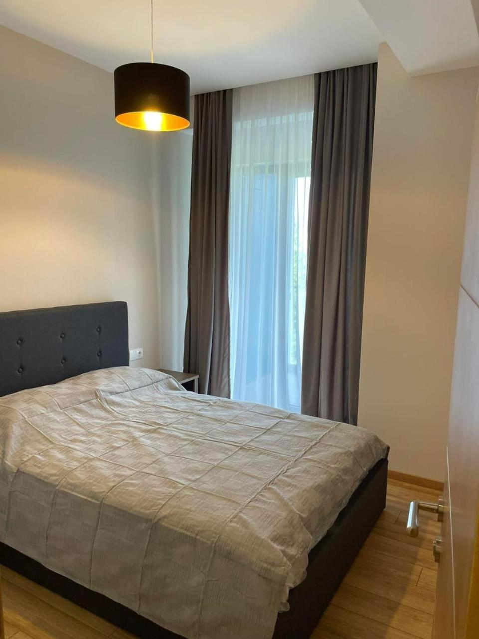 Tbilisi Hilton Apartment ภายนอก รูปภาพ
