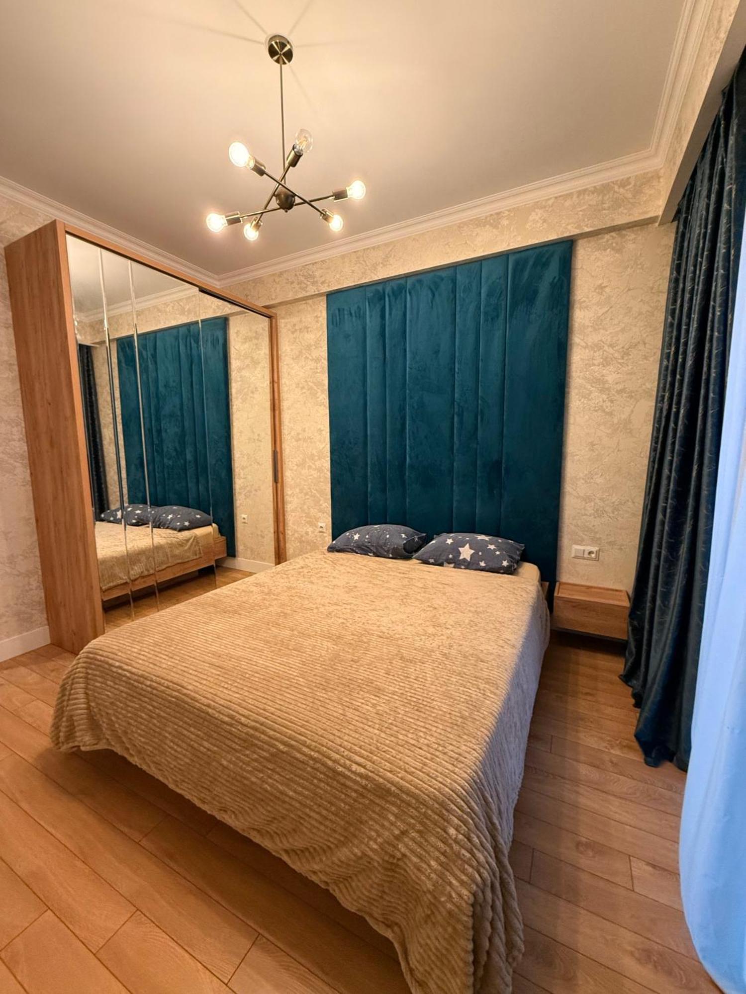 Tbilisi Hilton Apartment ภายนอก รูปภาพ