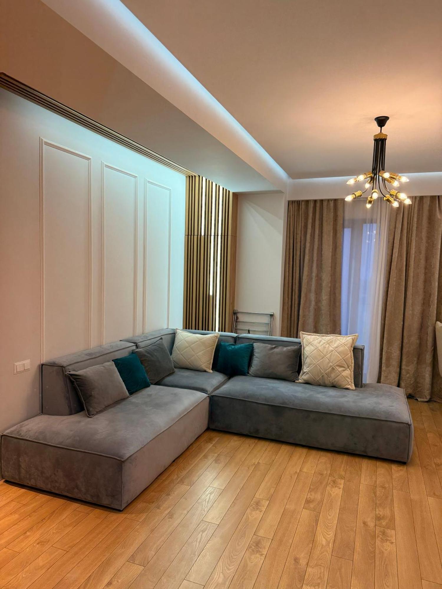 Tbilisi Hilton Apartment ภายนอก รูปภาพ