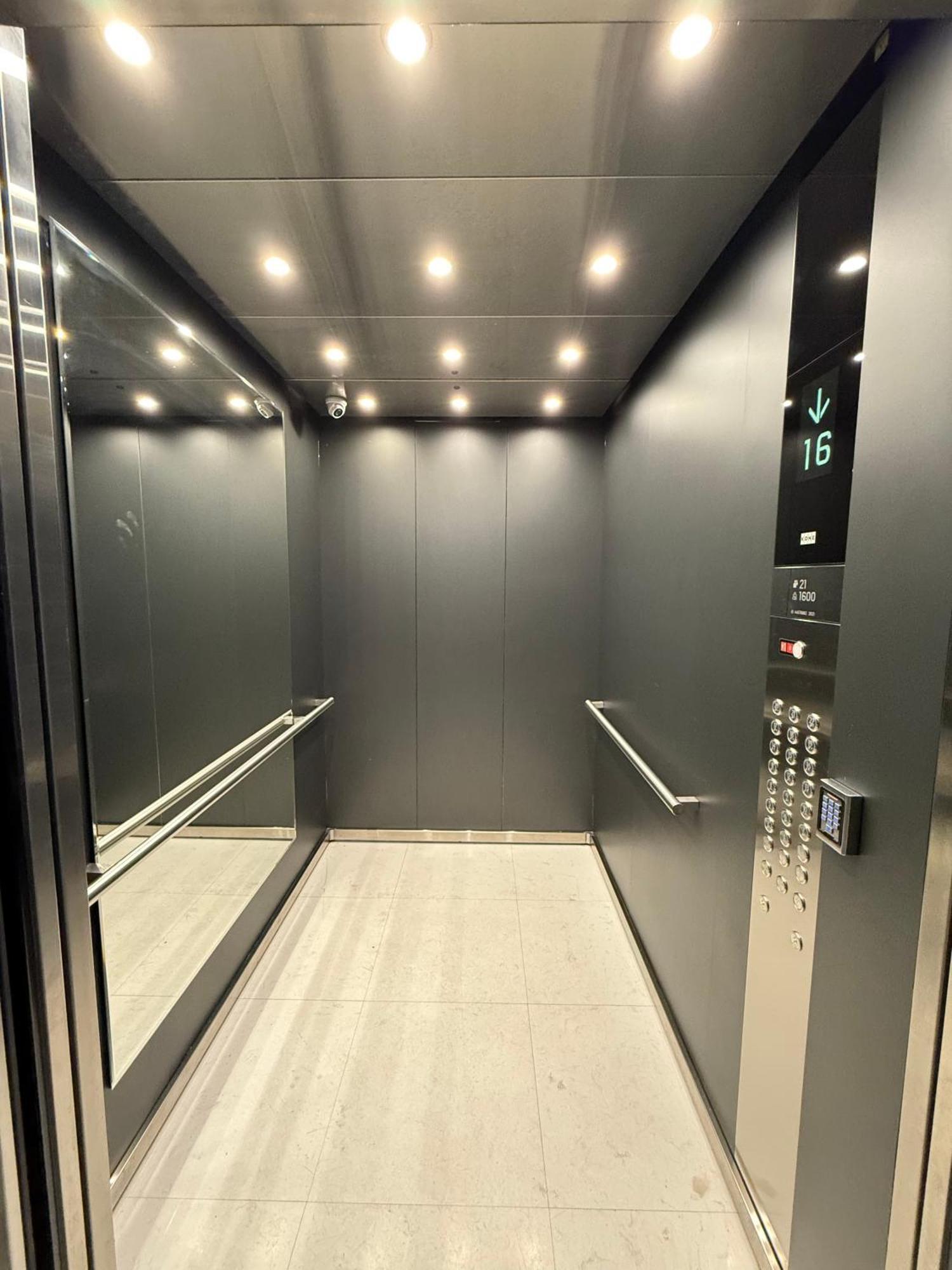Tbilisi Hilton Apartment ภายนอก รูปภาพ