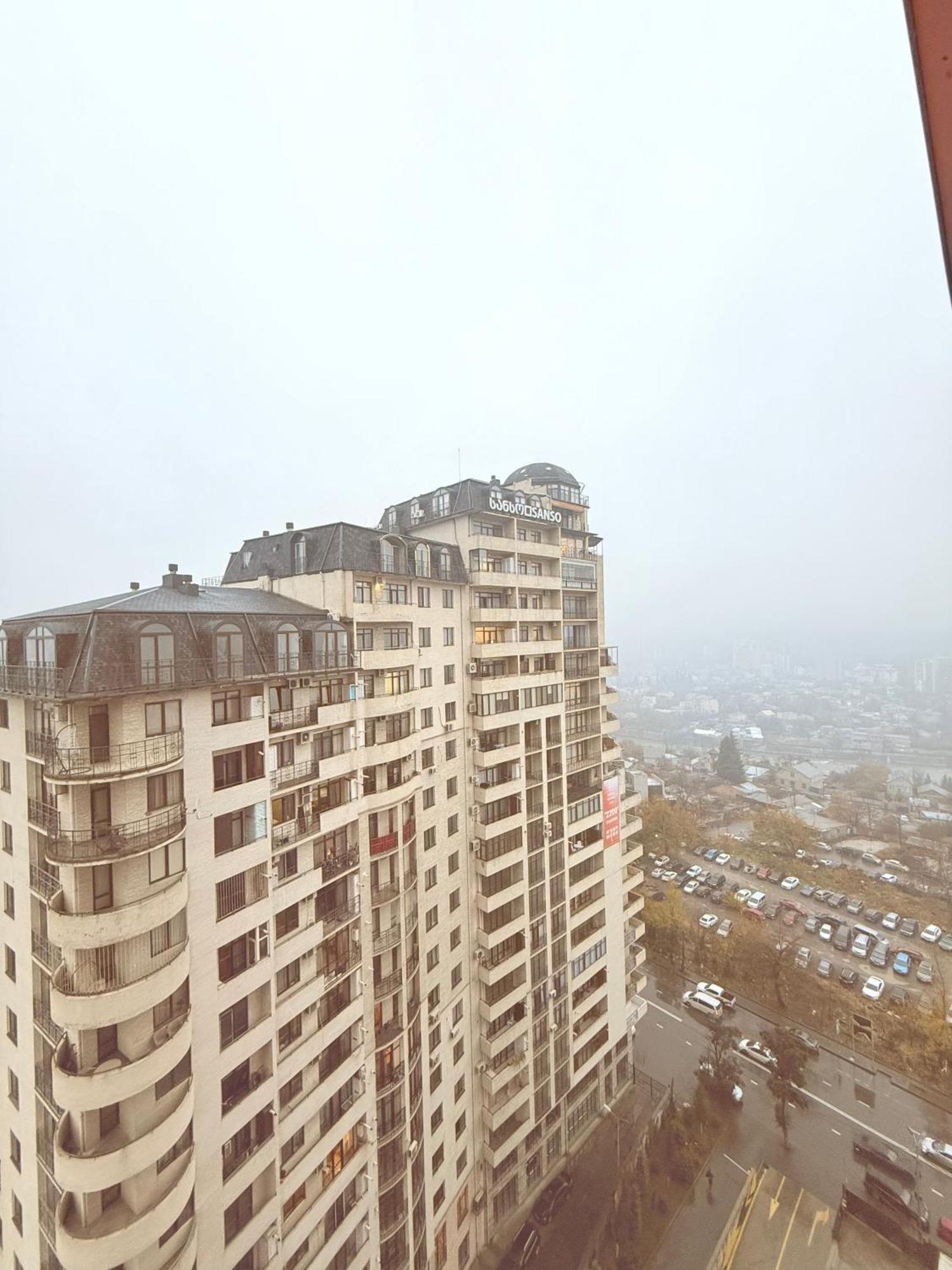 Tbilisi Hilton Apartment ภายนอก รูปภาพ
