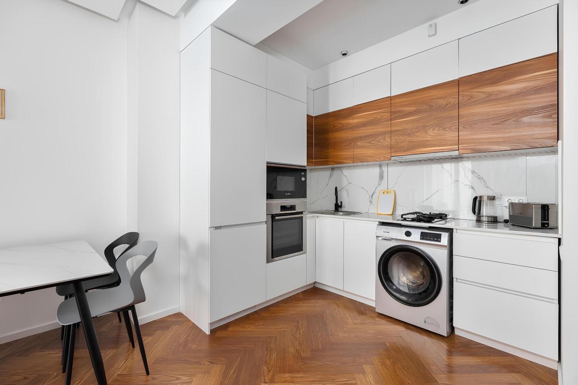 Tbilisi Hilton Apartment ภายนอก รูปภาพ